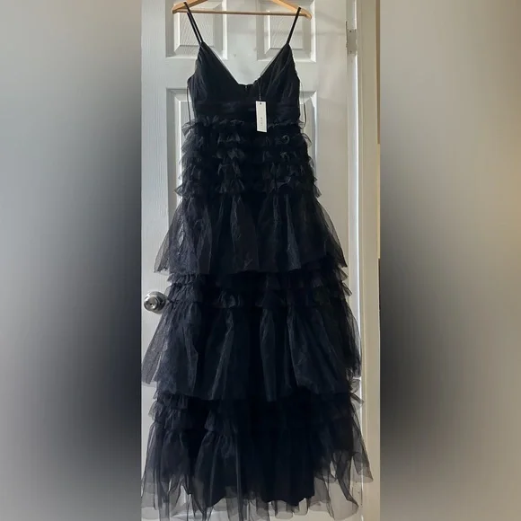 MABLE Elegant Black Dress - Picture 4 of 9